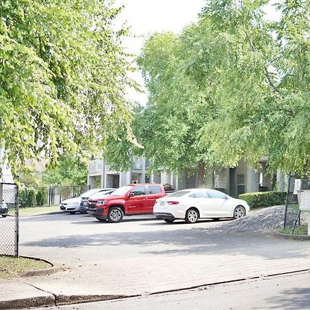 Lovely 2-Bedroom Condo W/Balcony And Free Parking NashvilleNashville  Kültér fotó