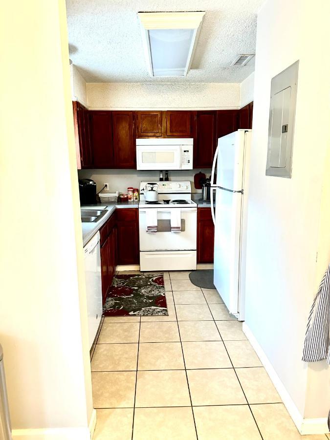 Lovely 2-Bedroom Condo W/Balcony And Free Parking NashvilleNashville  Kültér fotó